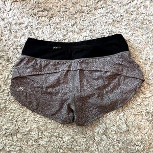 Size 4 Lululemon Speed Up Low Rise 2.5” lined shorts